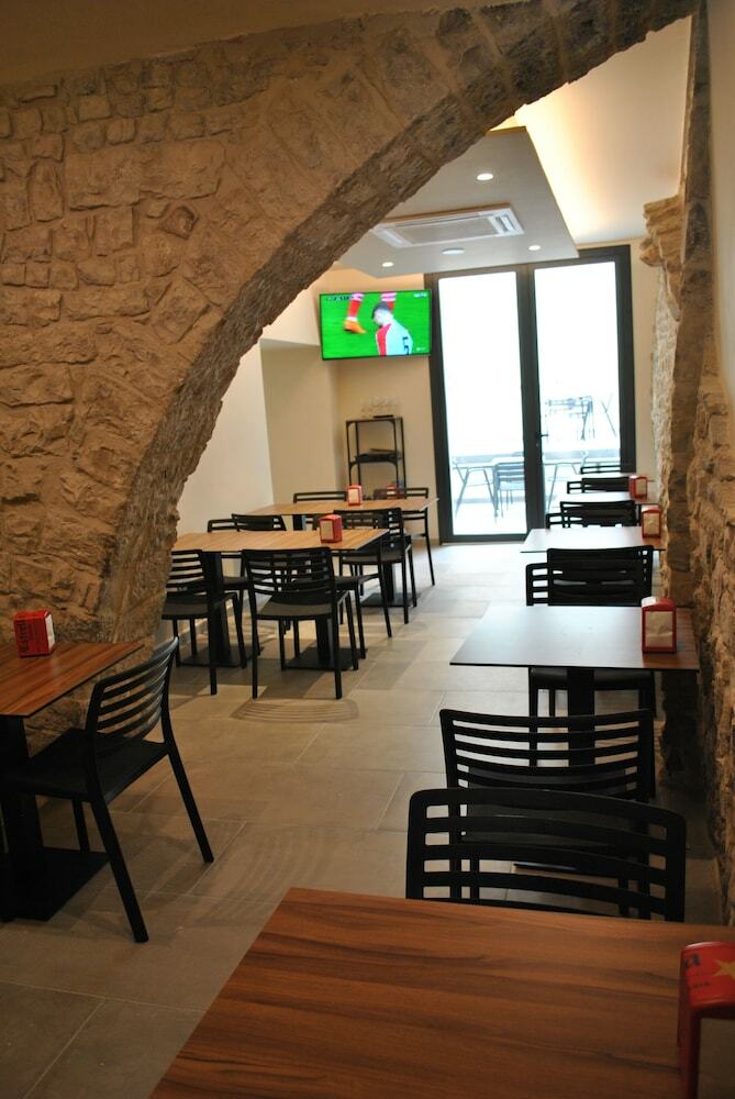 Hostal Universitat Cervera