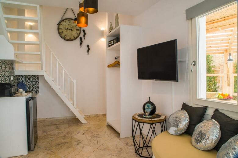 Summer Lovers Villa