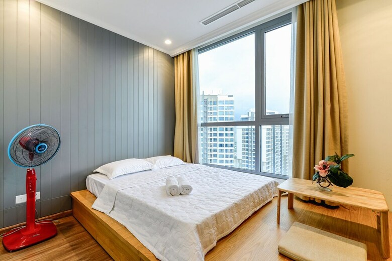 Luxury Apartment In Vinhomes Golden River