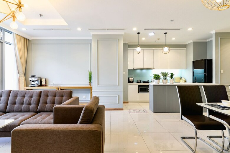 Luxury Apartment In Vinhomes Golden River