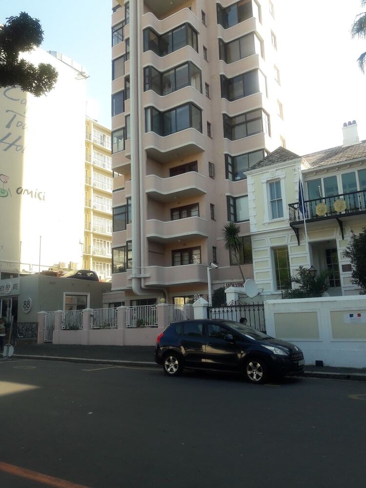 Holyrood Apartments 603