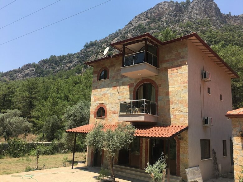 Hotel Pine Apart