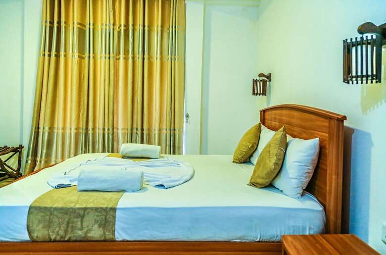 Hotel Oak Ray La Ella Breeze