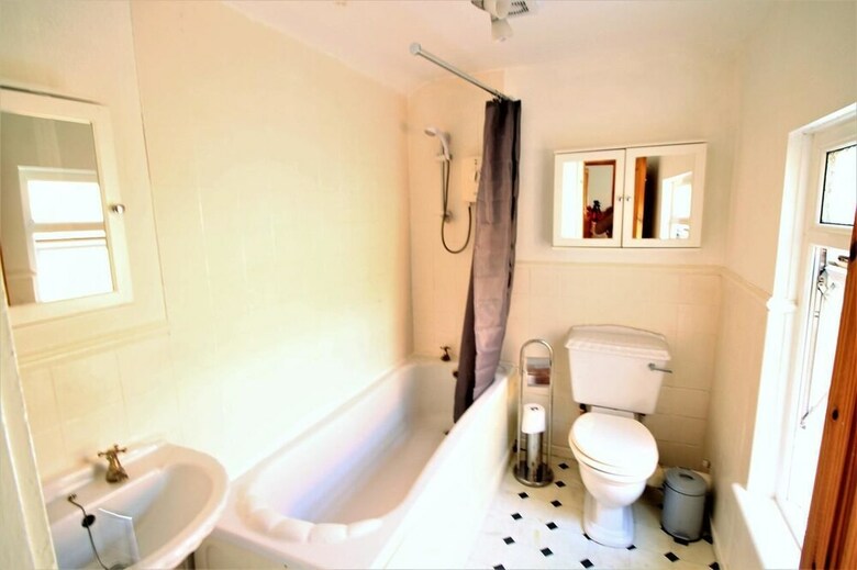 75 Donard House