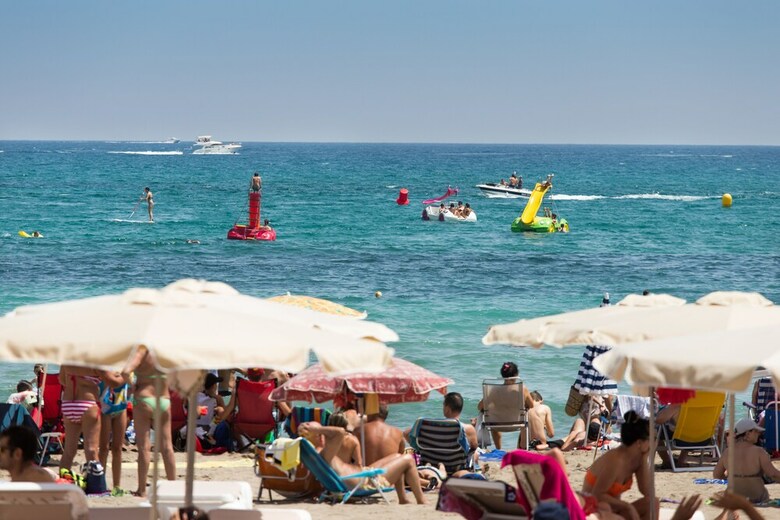 Lujoso Apartamento Con Piscina Interior
