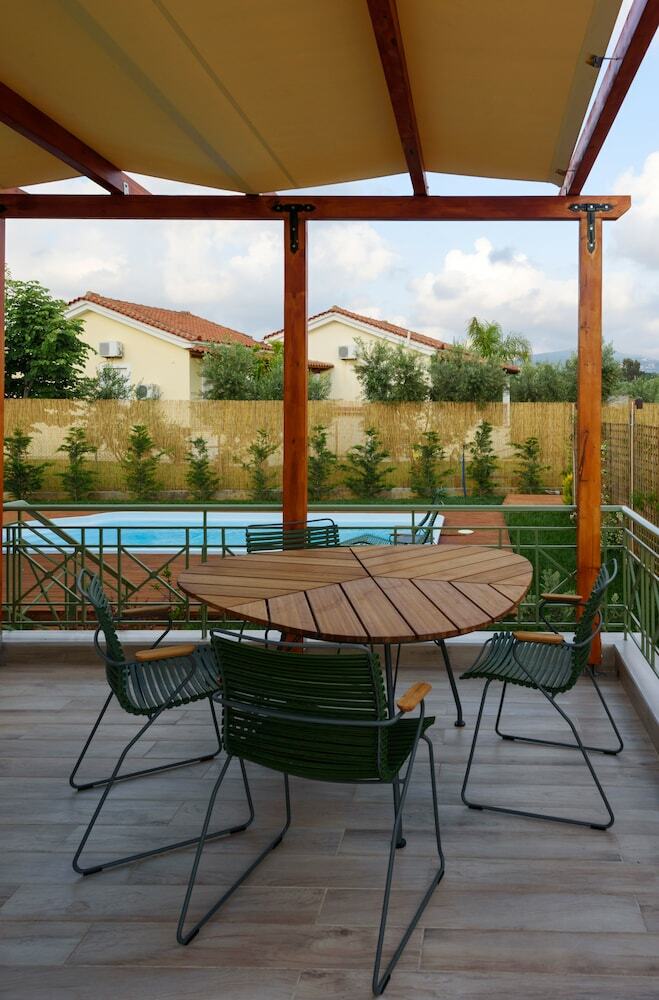 �venus, Stylish Villa With Pool 2min To The Beach