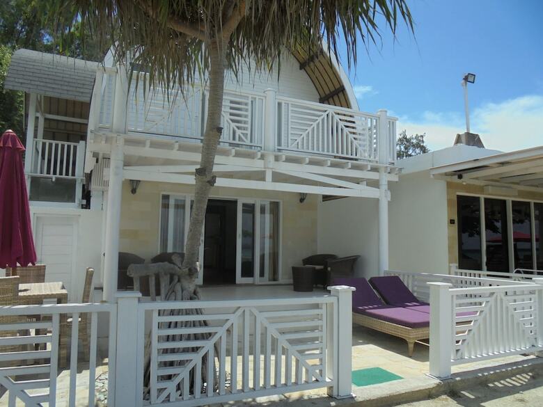 Bed & Breakfast Meno Mojo Beach Resort