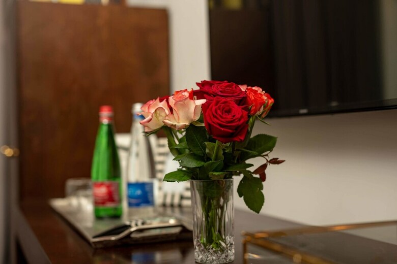 Lear Sense - Experience Luxury Hotel