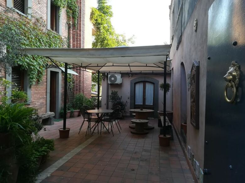 Relais Chiesa Madre Rooms And Apartments