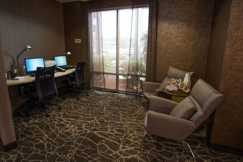 Hotel Springhill Suites By Marriott Winston-salem Hanes Mall
