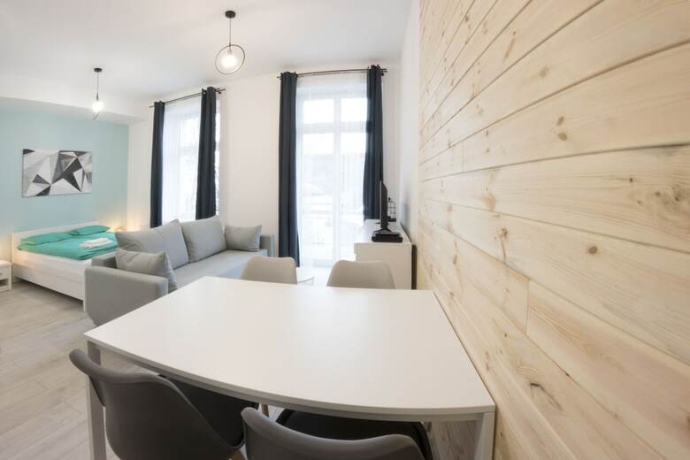 Rister Apartments