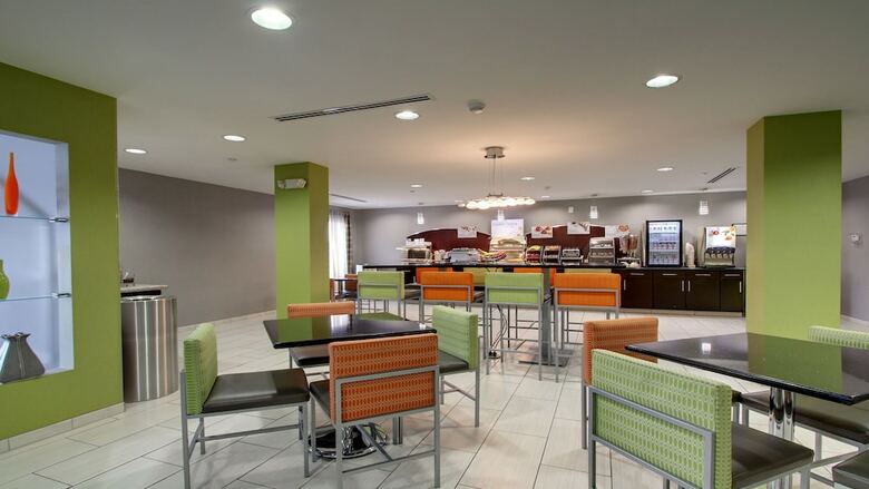 Hotel Holiday Inn Express & Suites Jackson Downtown - Coliseum