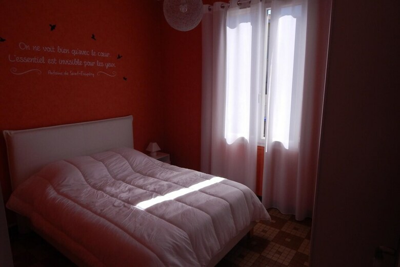 Maison de Vacances � 800m Du Bassin