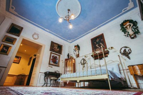 Hotel Divn� Pani Luxury Gallery Rooms