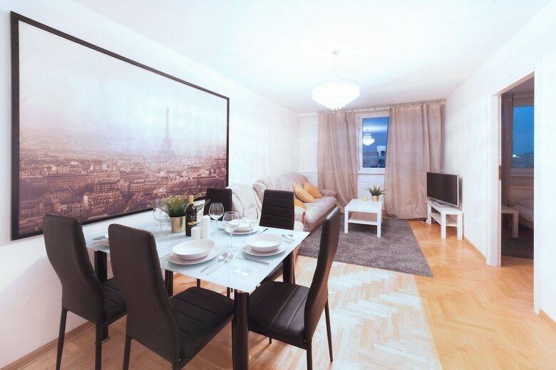 Apartamentos Little Home - Warsaw Royal