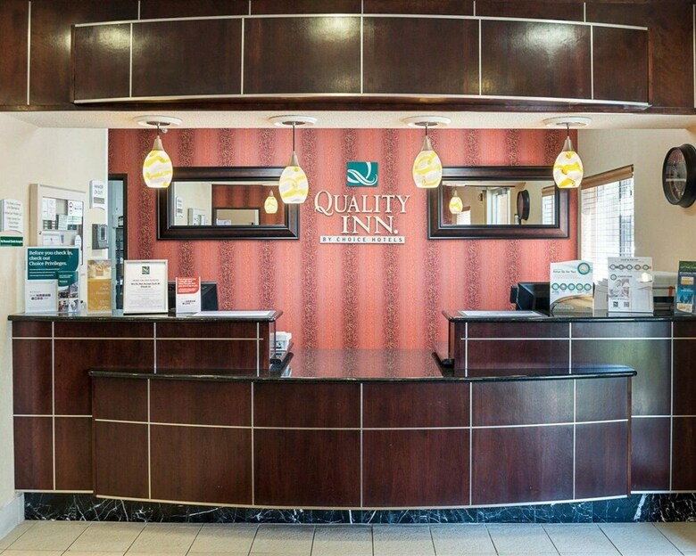 Hotel Quality Inn - In The Business District