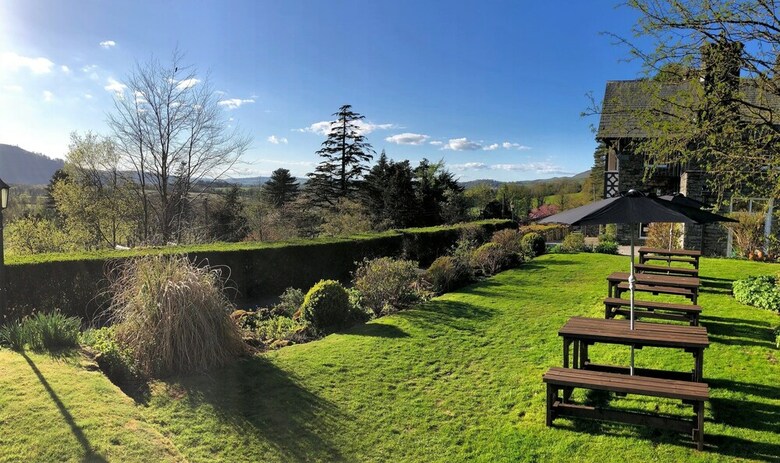 Hotel Ravenstone Manor
