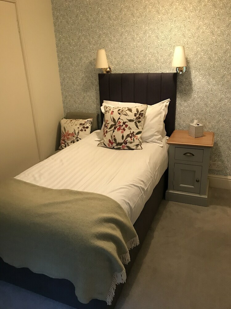 Hotel Ravenstone Manor