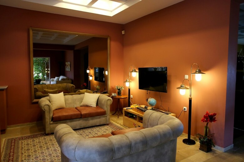 Sunrise Inn Hotel