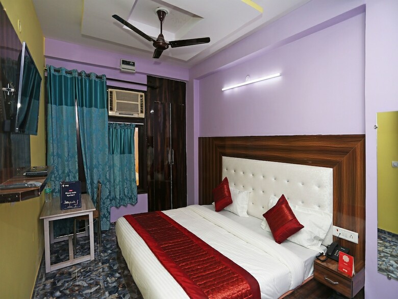 Hotel Oyo 13028 Jhanvi Palace
