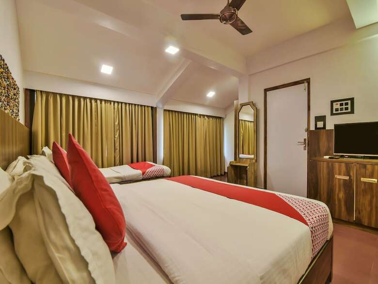 Hotel Oyo 4977 Kristal Sands Beach Resort