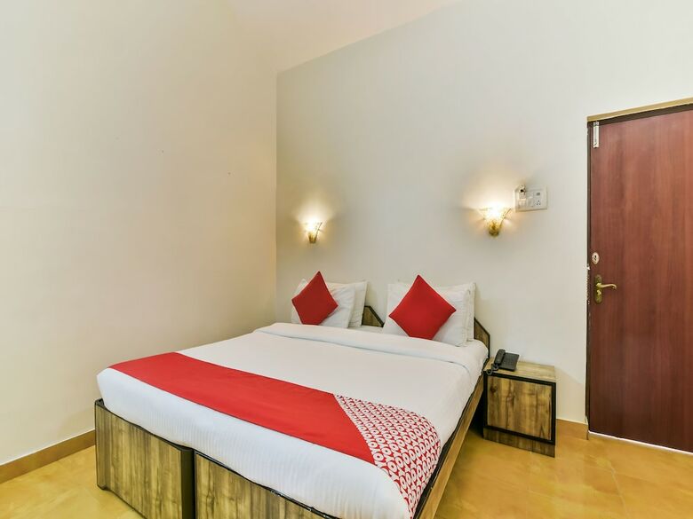 Hotel Oyo 4977 Kristal Sands Beach Resort