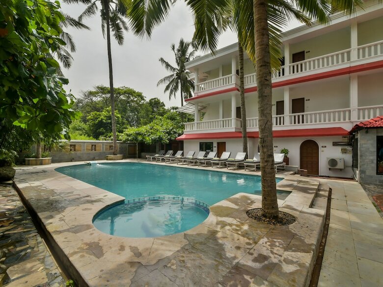 Hotel Oyo 4977 Kristal Sands Beach Resort