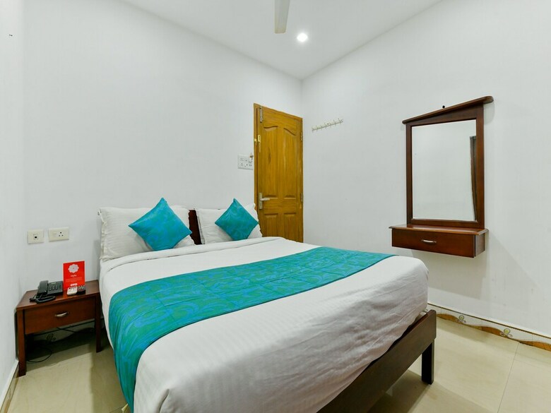 Hotel Oyo 16711 Malabar Plaza Inn