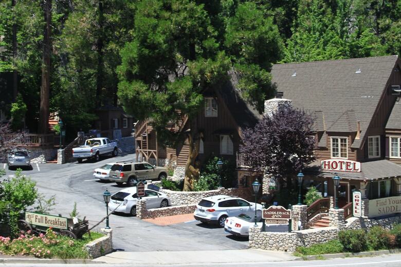 Hotel Saddleback Inn