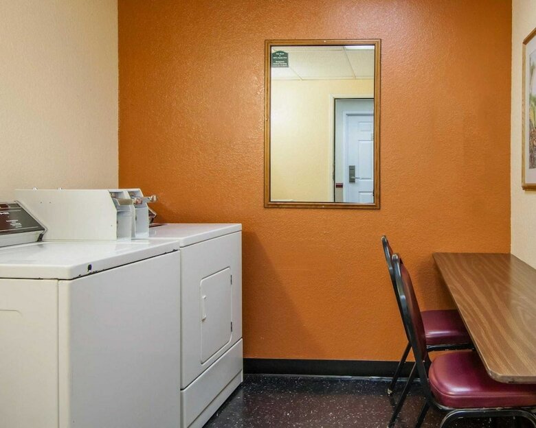 Hotel Quality Inn And Suites Airport
