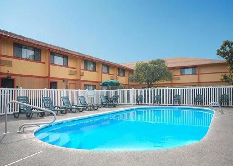 Hotel Quality Inn And Suites Airport