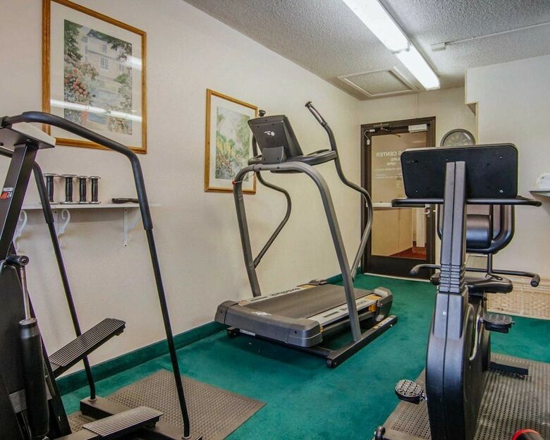 Hotel Quality Inn And Suites Airport