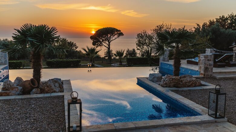 Talici Hill - Rustic Villas