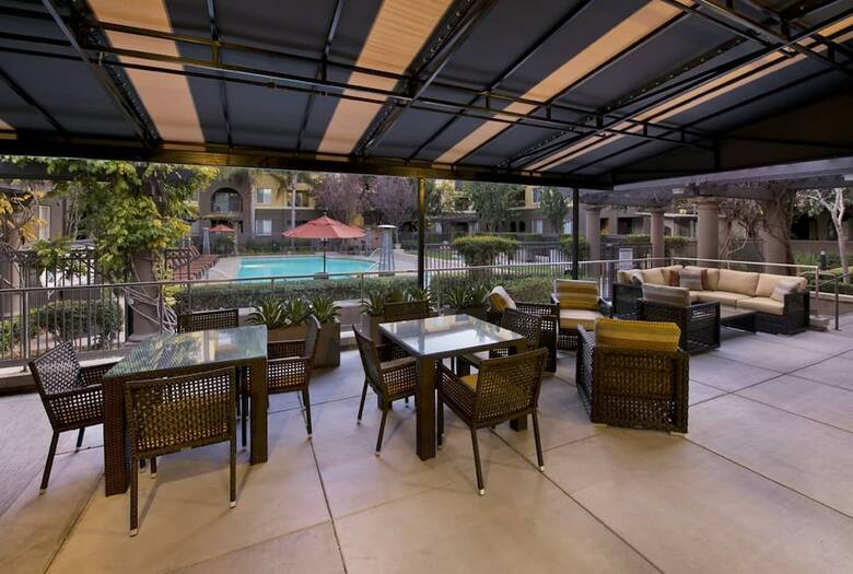 Apartamentos Bluebird Suites In Santa Clara