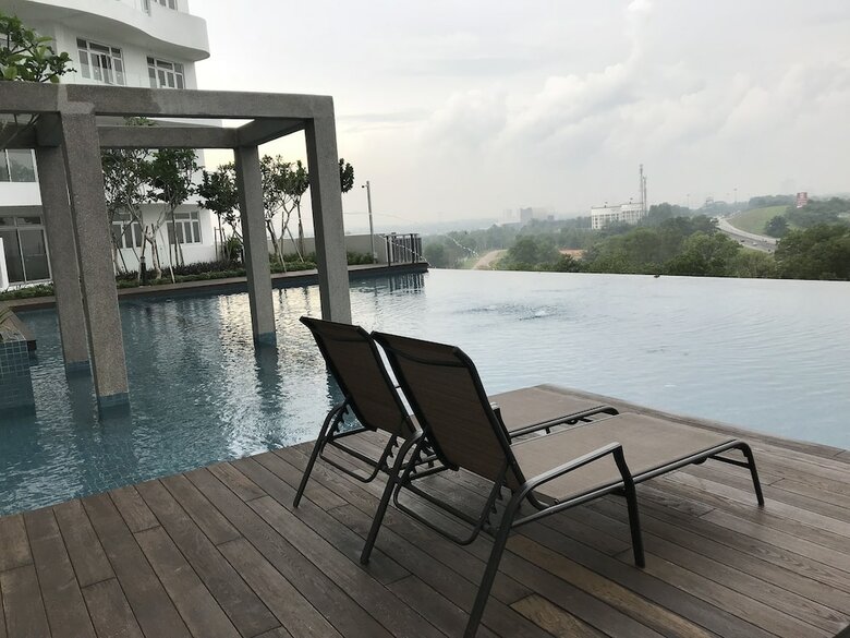 Apartamentos Centra Residences At Nasa City