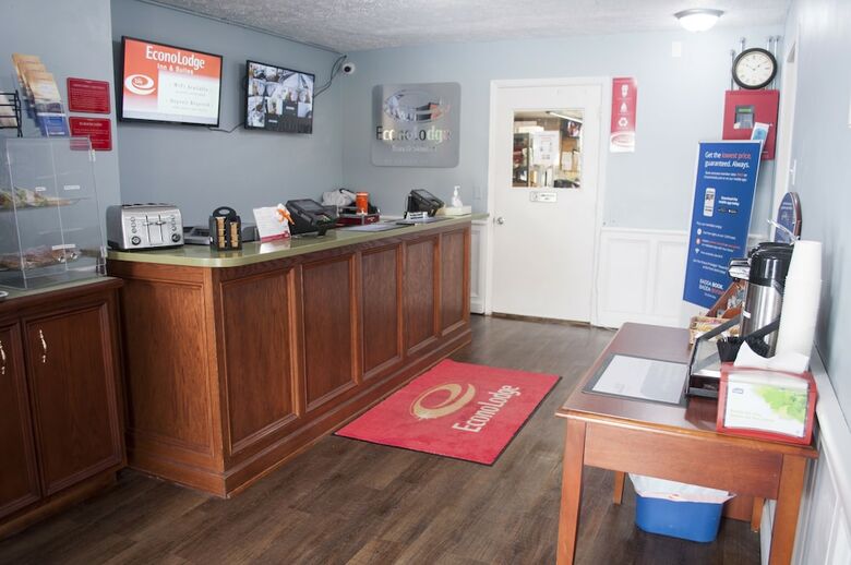 Motel Econo Lodge Inn & Suites South