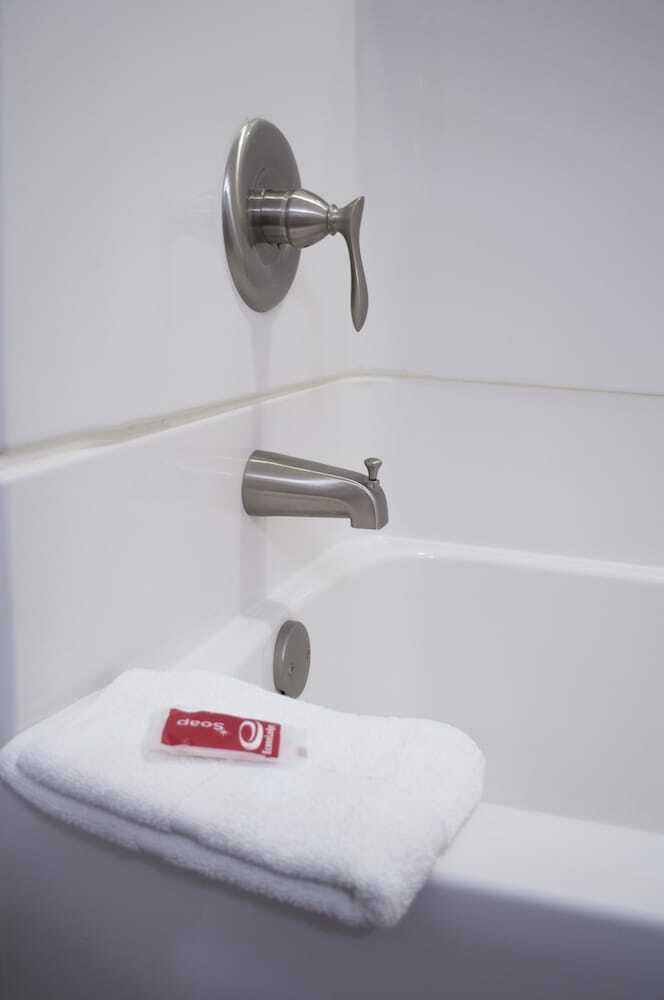 Motel Econo Lodge Inn & Suites South