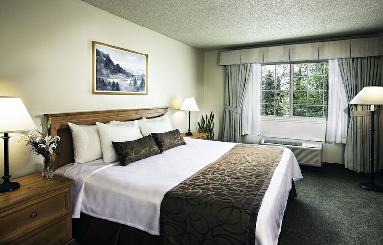 Hotel Coast Inn At Lake Hood
