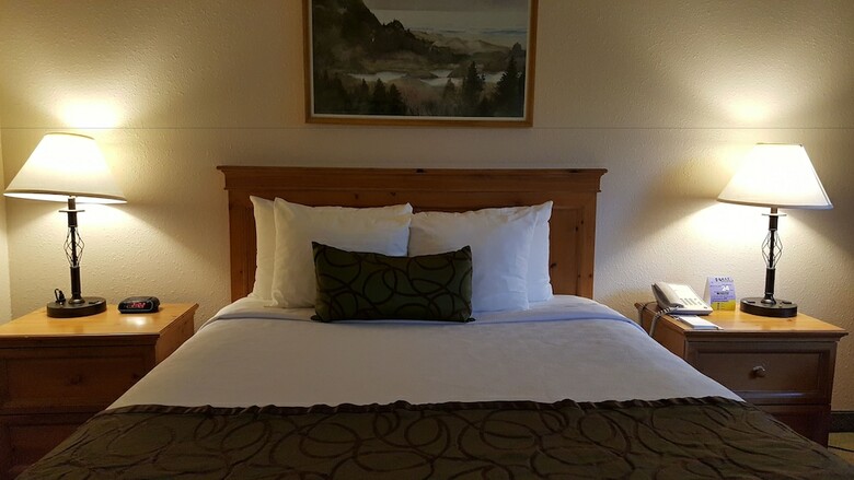 Hotel Coast Inn At Lake Hood