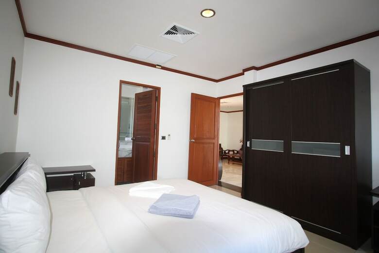Apartamentos Surin Sabai