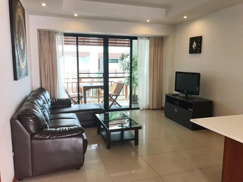 Apartamentos Surin Sabai