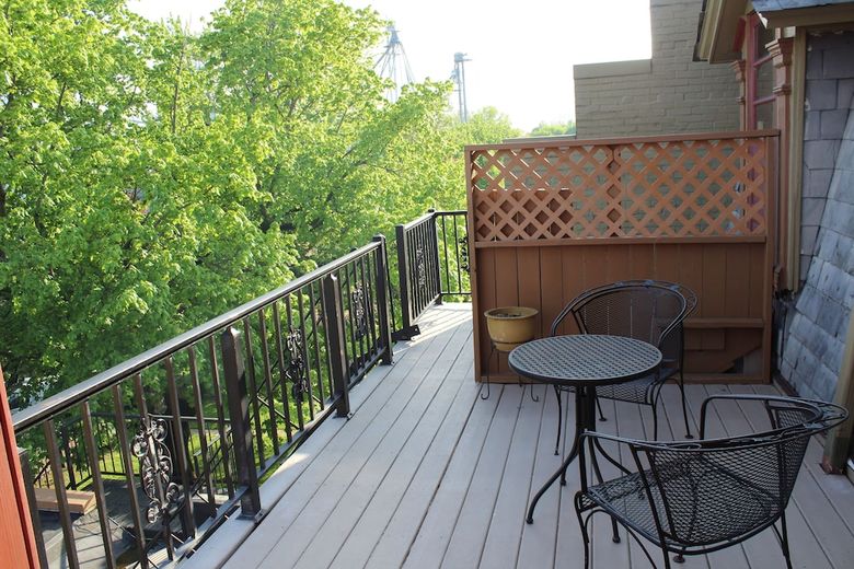 Hotel Altland House Inn And Suites