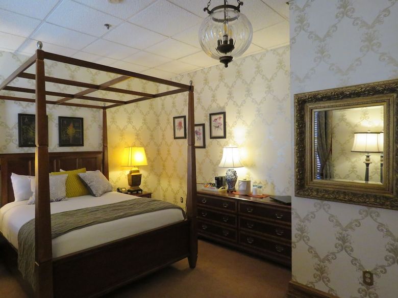 Hotel Altland House Inn And Suites