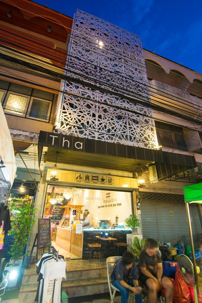 Hostal Tha Hostel