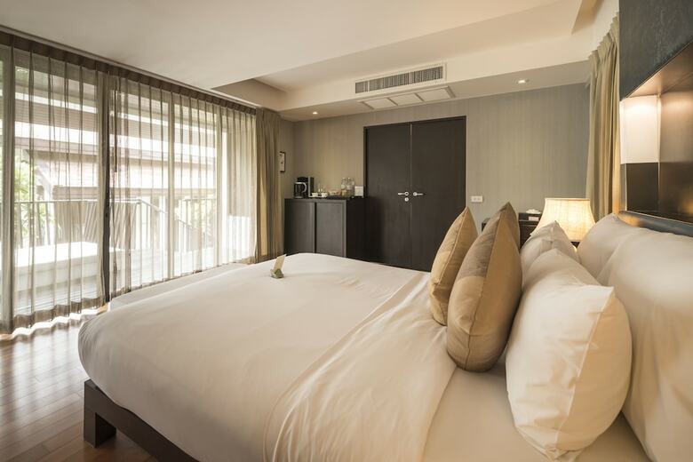 Hotel The Sea Koh Samui Beachfront Resort & Spa