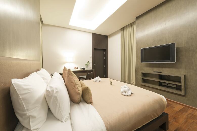 Hotel The Sea Koh Samui Beachfront Resort & Spa