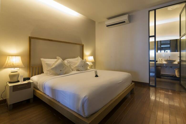 Hotel The Sea Koh Samui Beachfront Resort & Spa