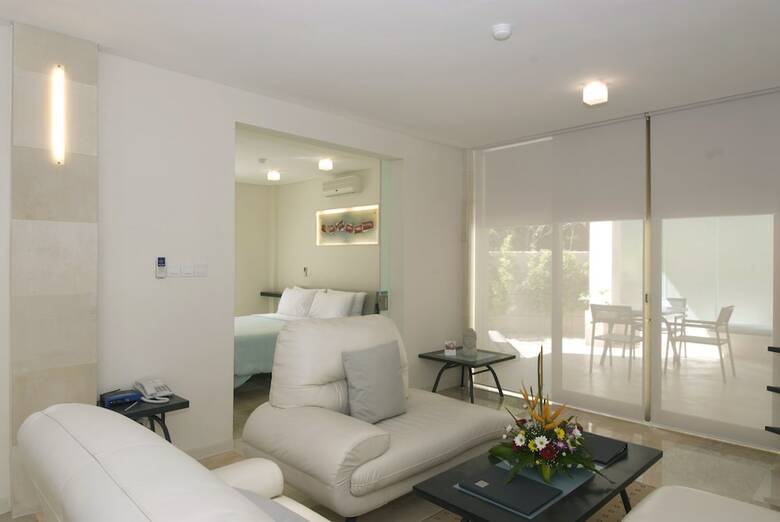 Hotel Furamaxclusive Ocean Beach, Seminyak, Bali