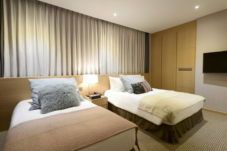 New Oriental Hotel