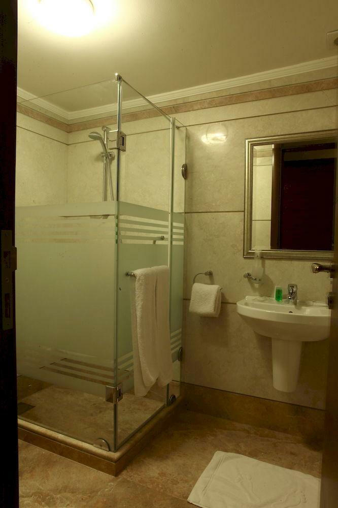 Imperial Suites Hotel